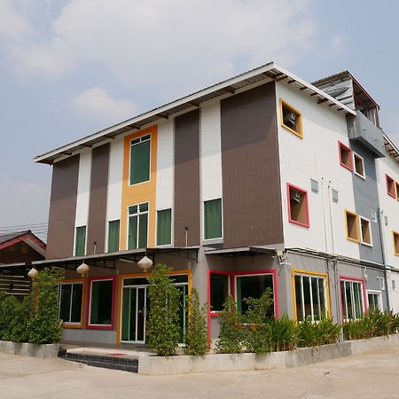 Pk Hotel 부리람 외부 사진